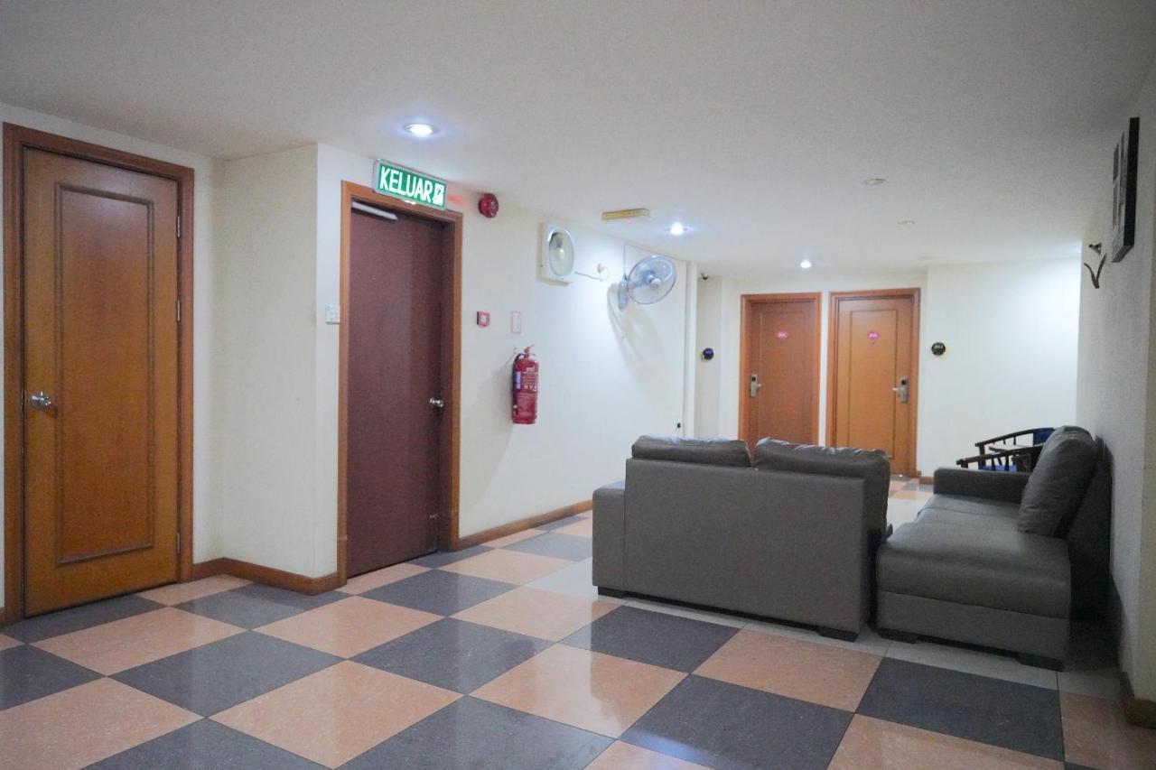 Oyo 89866 Houz Inn Bintulu Ngoại thất bức ảnh