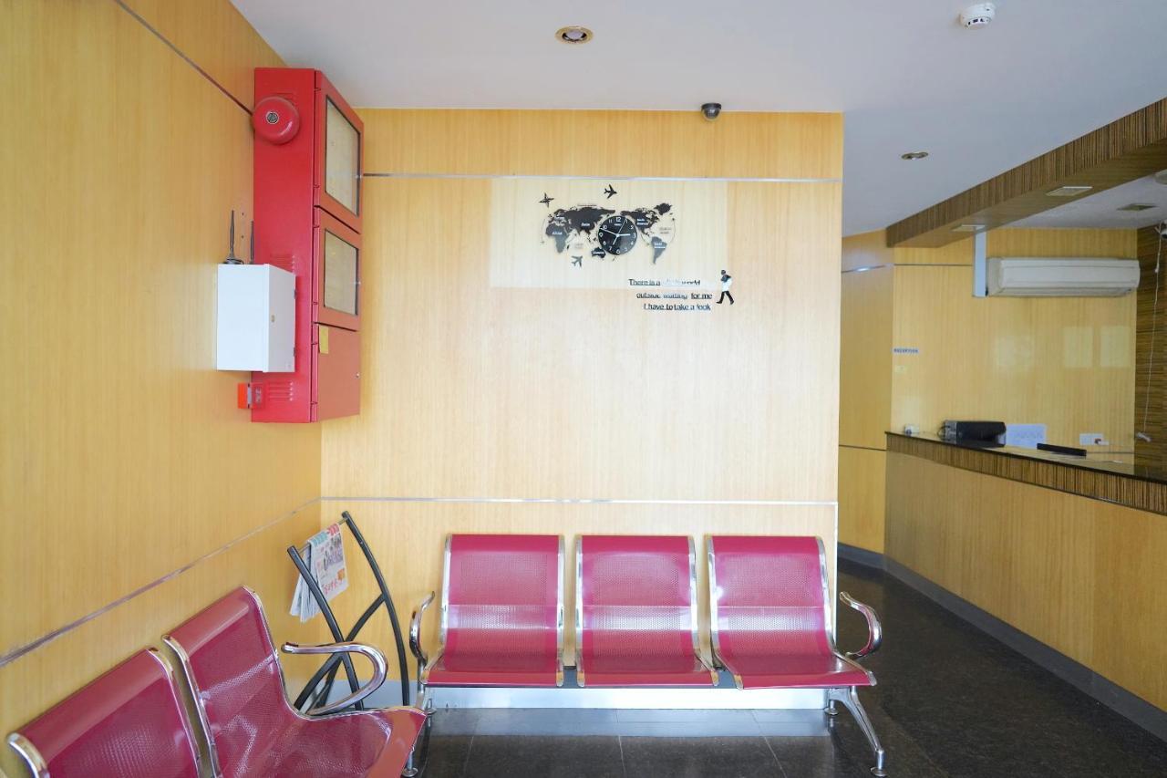 Oyo 89866 Houz Inn Bintulu Ngoại thất bức ảnh