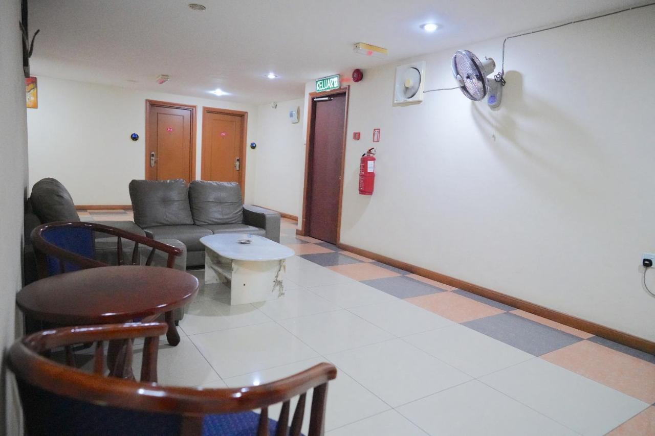 Oyo 89866 Houz Inn Bintulu Ngoại thất bức ảnh